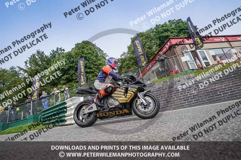 cadwell no limits trackday;cadwell park;cadwell park photographs;cadwell trackday photographs;enduro digital images;event digital images;eventdigitalimages;no limits trackdays;peter wileman photography;racing digital images;trackday digital images;trackday photos